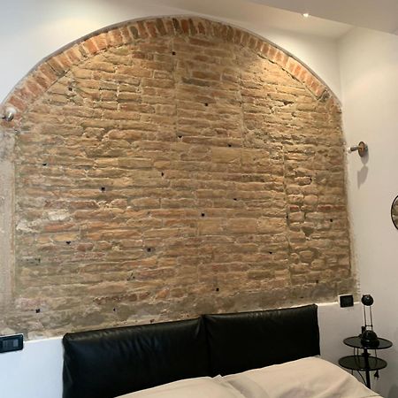 شقة Casa Manuela Non Turisti Ma Ospiti كيودجا المظهر الخارجي الصورة