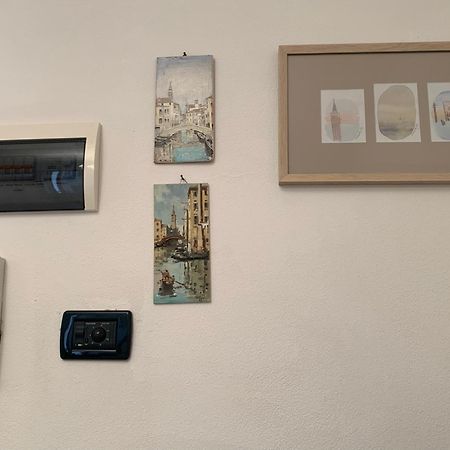 شقة Casa Manuela Non Turisti Ma Ospiti كيودجا المظهر الخارجي الصورة