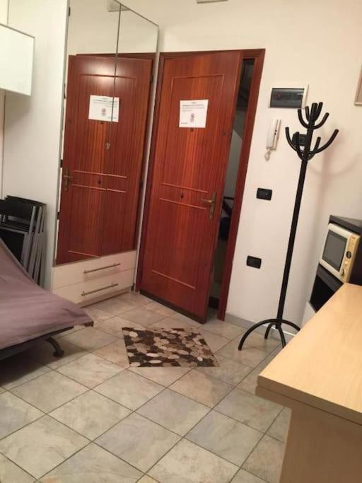 شقة Casa Manuela Non Turisti Ma Ospiti كيودجا المظهر الخارجي الصورة