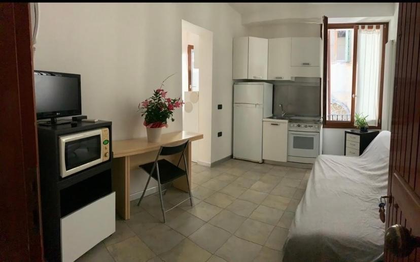 شقة Casa Manuela Non Turisti Ma Ospiti كيودجا المظهر الخارجي الصورة