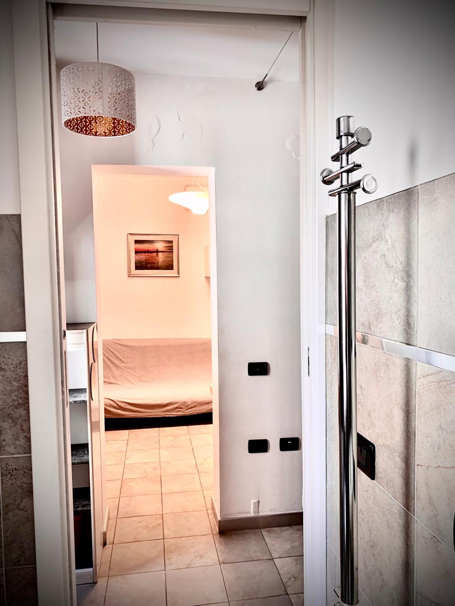 شقة Casa Manuela Non Turisti Ma Ospiti كيودجا المظهر الخارجي الصورة
