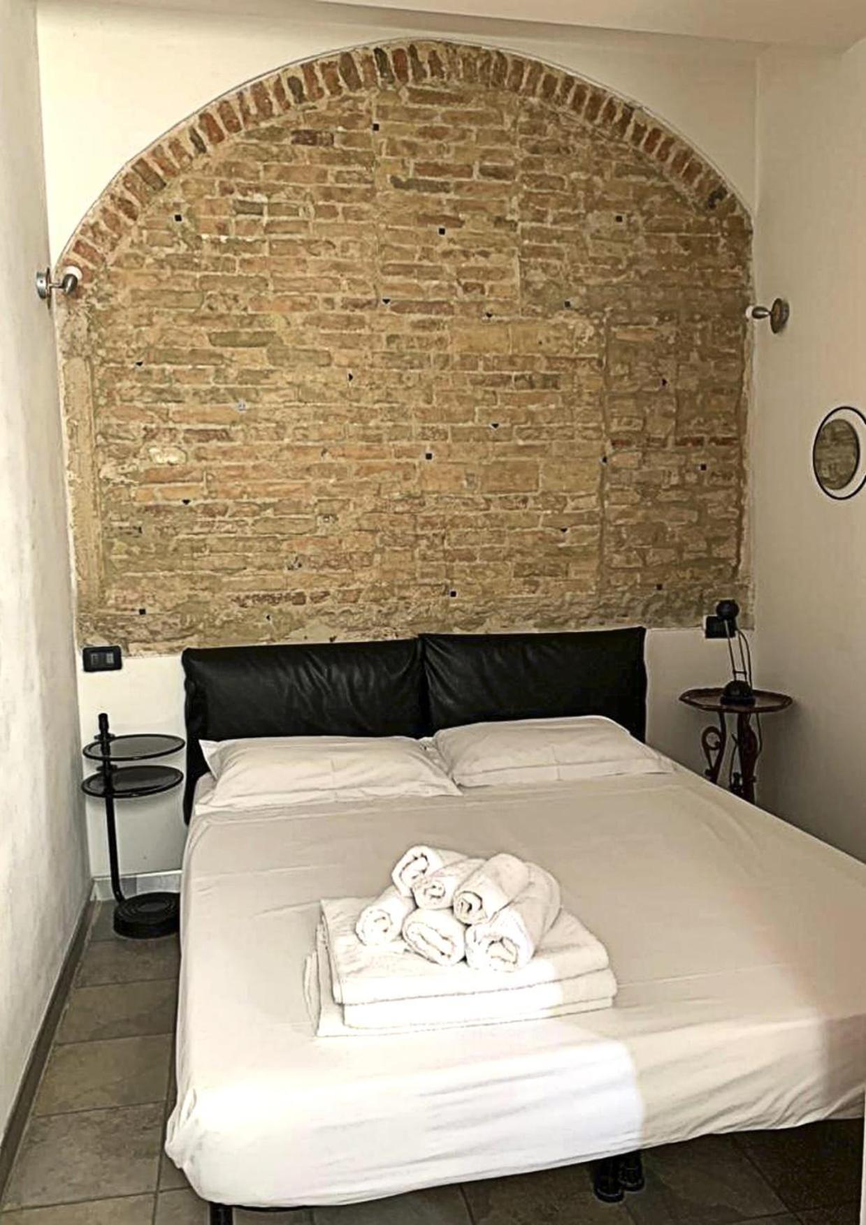 شقة Casa Manuela Non Turisti Ma Ospiti كيودجا المظهر الخارجي الصورة